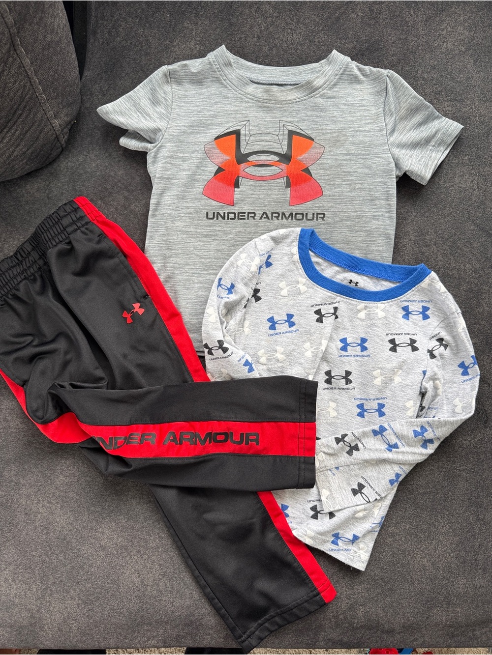 Under Armour pants(3T), t-shirt(2T), long sleeve(2T) bundle